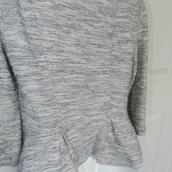 Divided by H&M, zip front blazer, fitted waist, heathered black & white - Picture 3 of 5